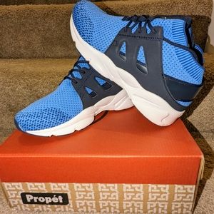 Propet Woman's Sneaker Stability Strider wide width size 8.5 in Blue/Navy - New